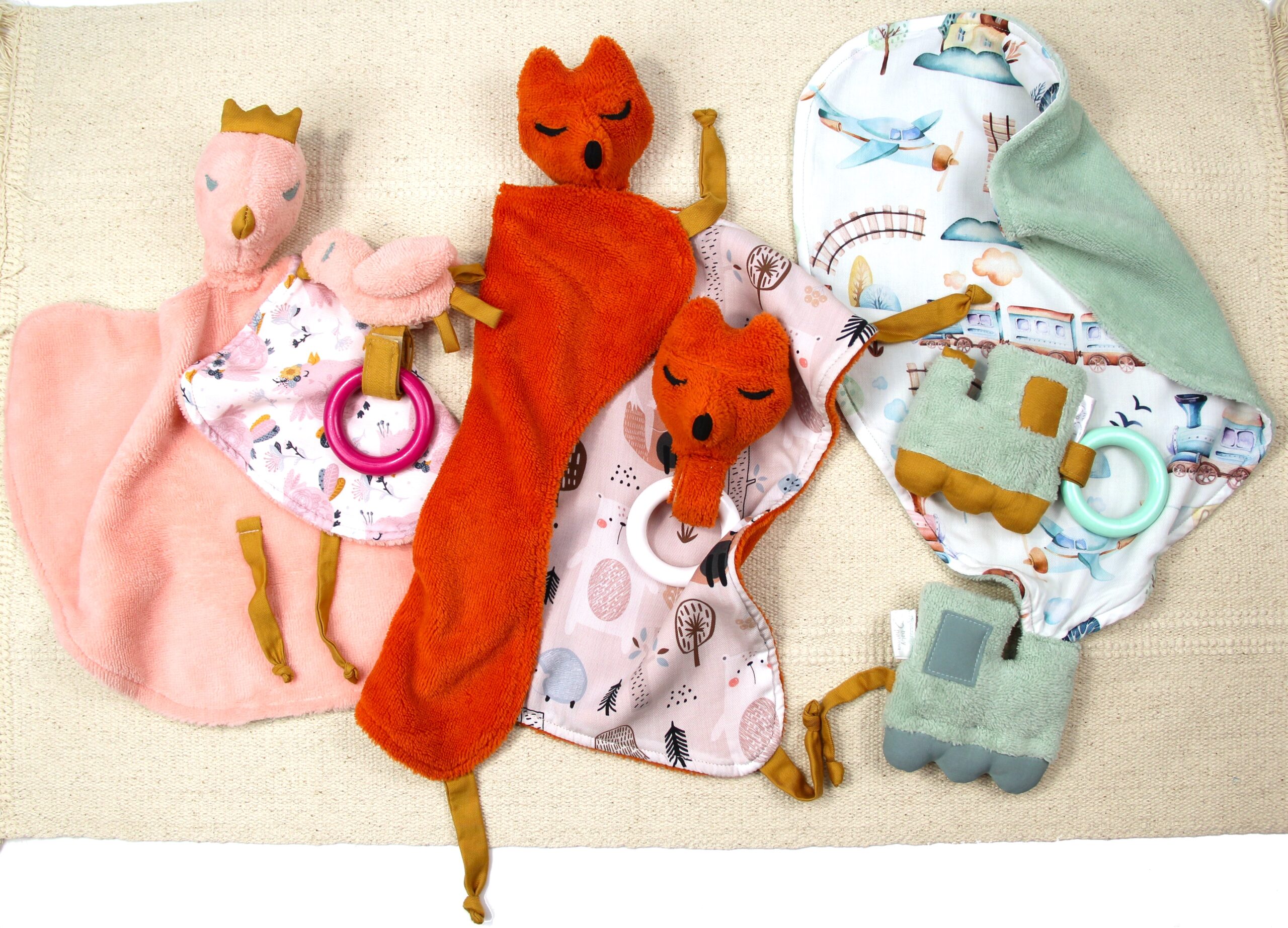 Hračka s kousátkem TEETO vláček - Obrázek 5