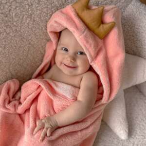 Bambusový ručník pro miminko s kapucí TOOWY růžový s korunkou
