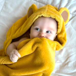 Bambusový ručník pro miminko s kapucí TOOWY žlutý méďa