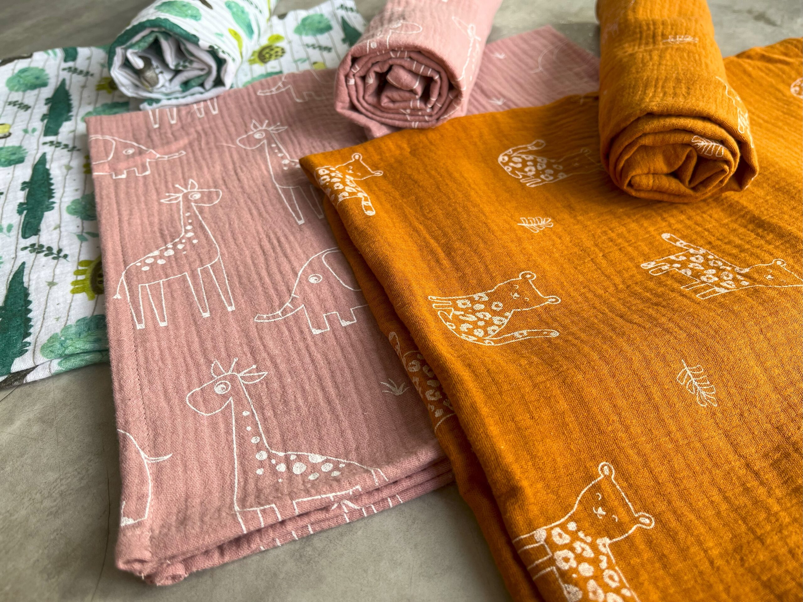 Mušelínová látková plena NIAM PANTER malá 1ks - Obrázek 4